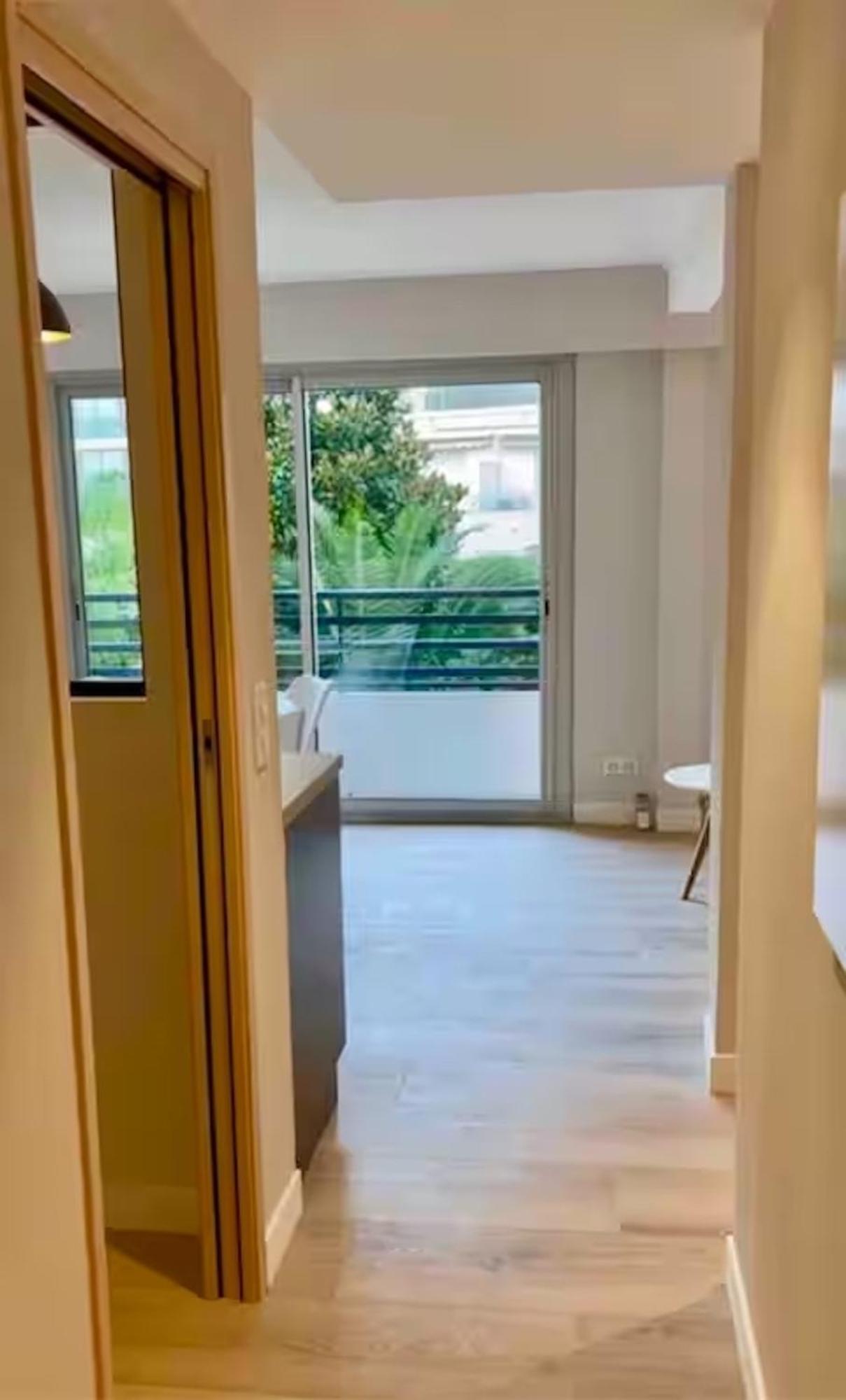 Appartement Rouaze - 14mn Du Palais, Face Aux Plages, Central, Balcon *