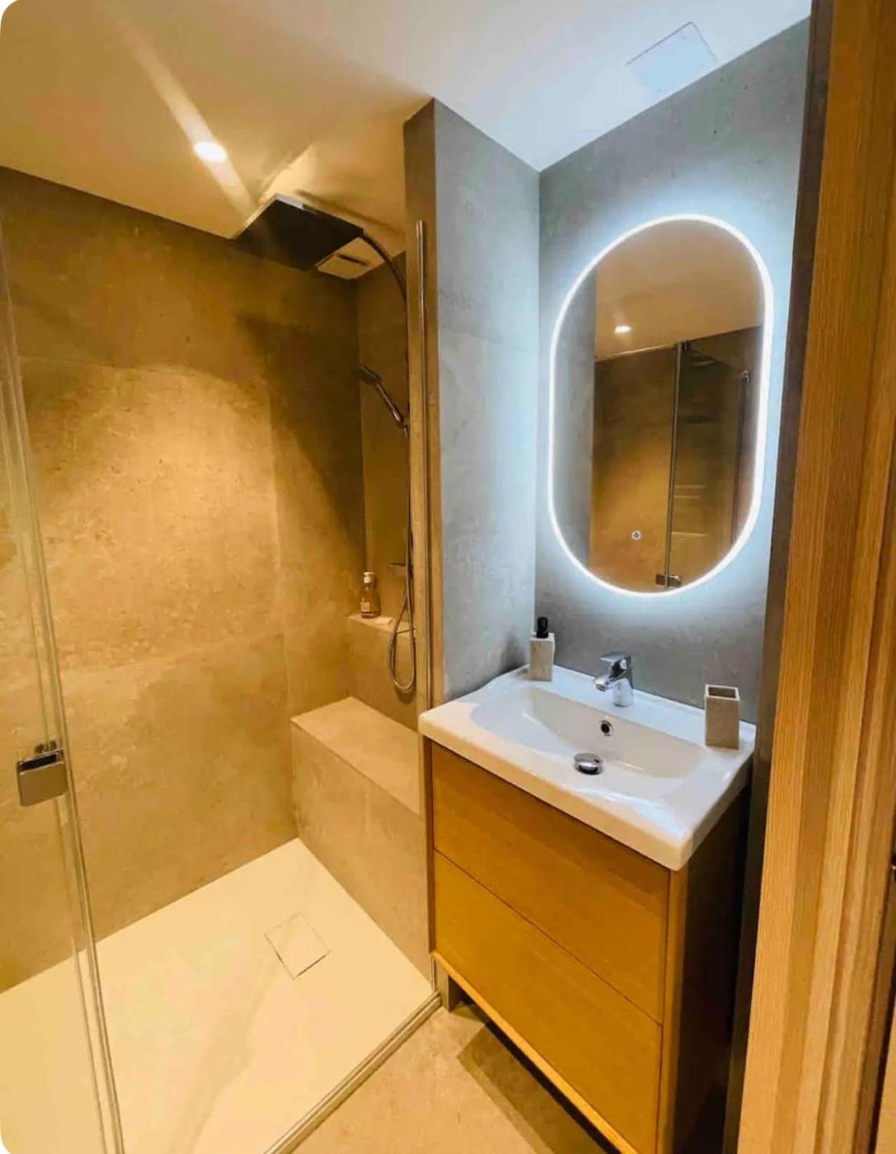 Appartement Rouaze - 14mn Du Palais, Face Aux Plages, Central, Balcon *
