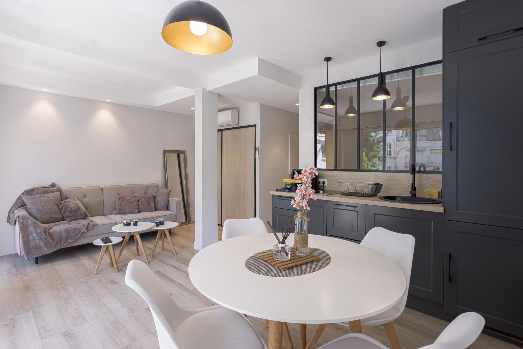 Appartement Rouaze - 14mn Du Palais, Face Aux Plages, Central, Balcon Cannes